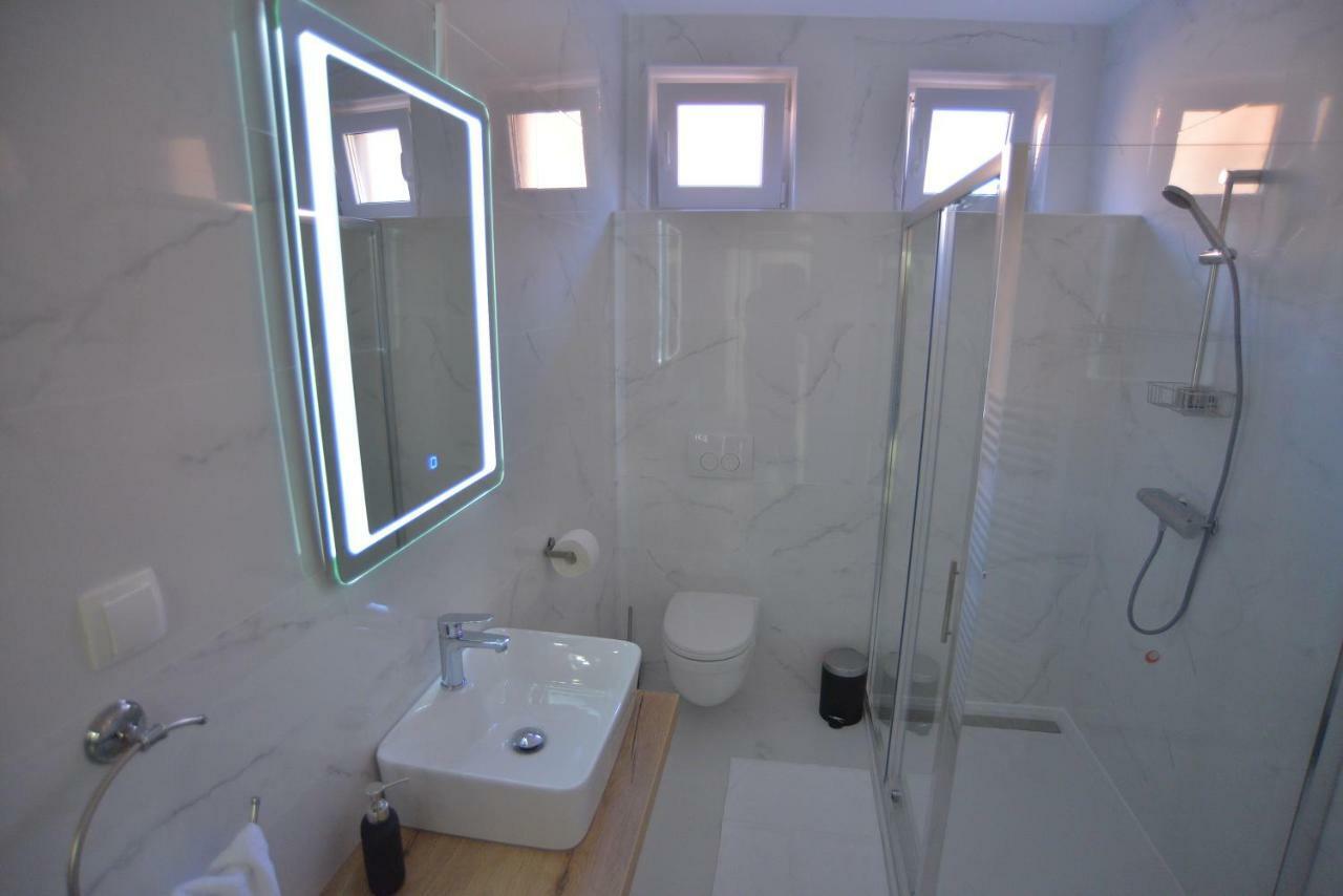 Apartman Lena จาโกโว ภายนอก รูปภาพ