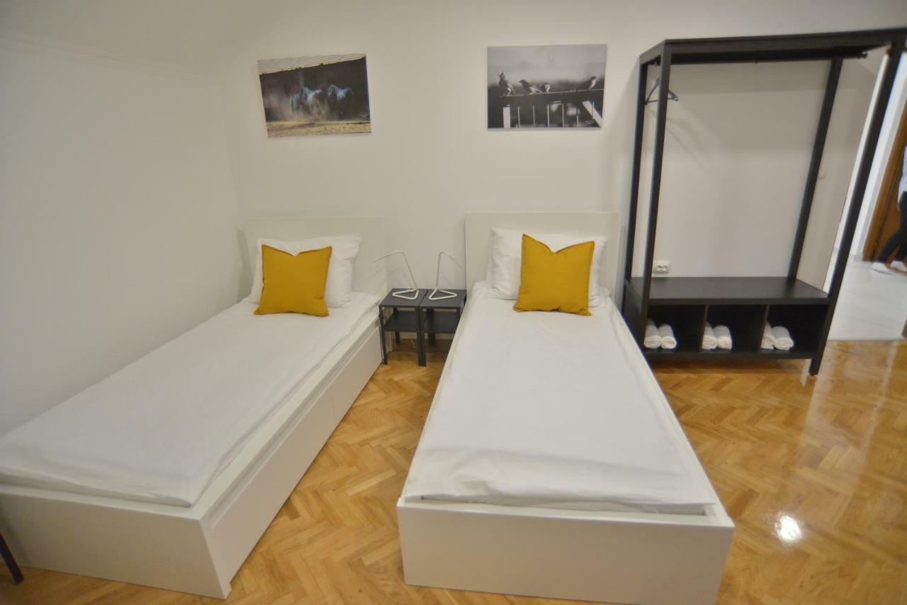 Apartman Lena จาโกโว ภายนอก รูปภาพ